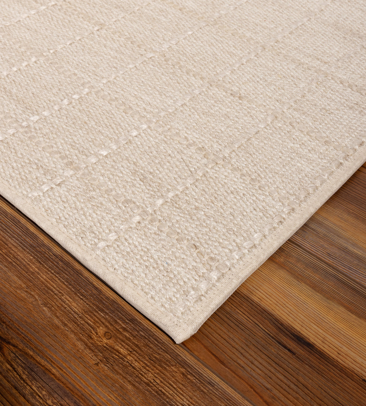 Oak Valley Tailored Square - Runner