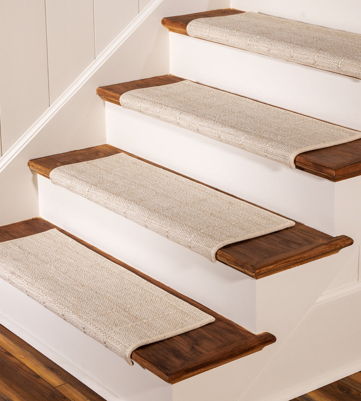 Oak Valley Tailored Square - Tread