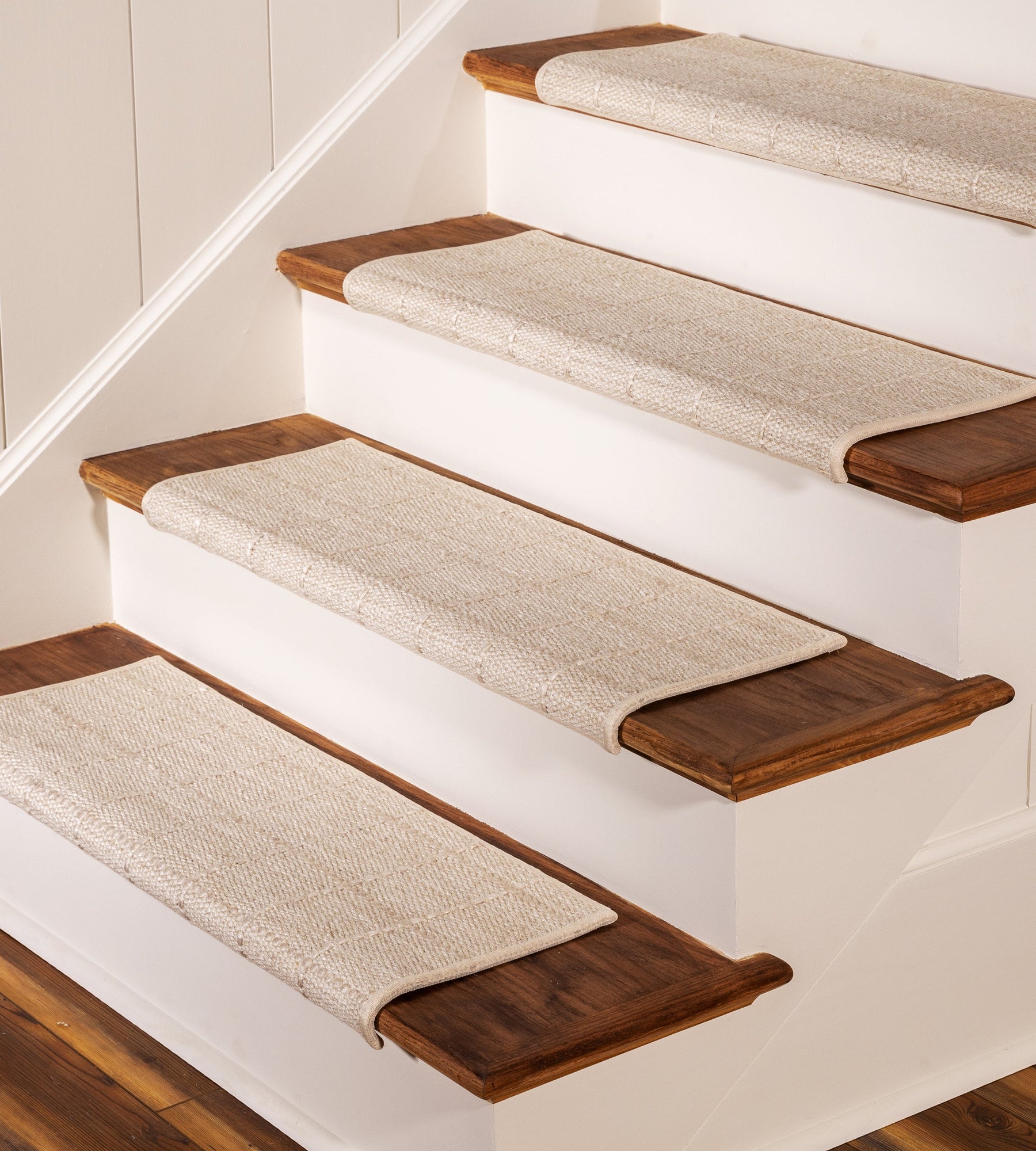 Oak Valley Tailored Square - Tread