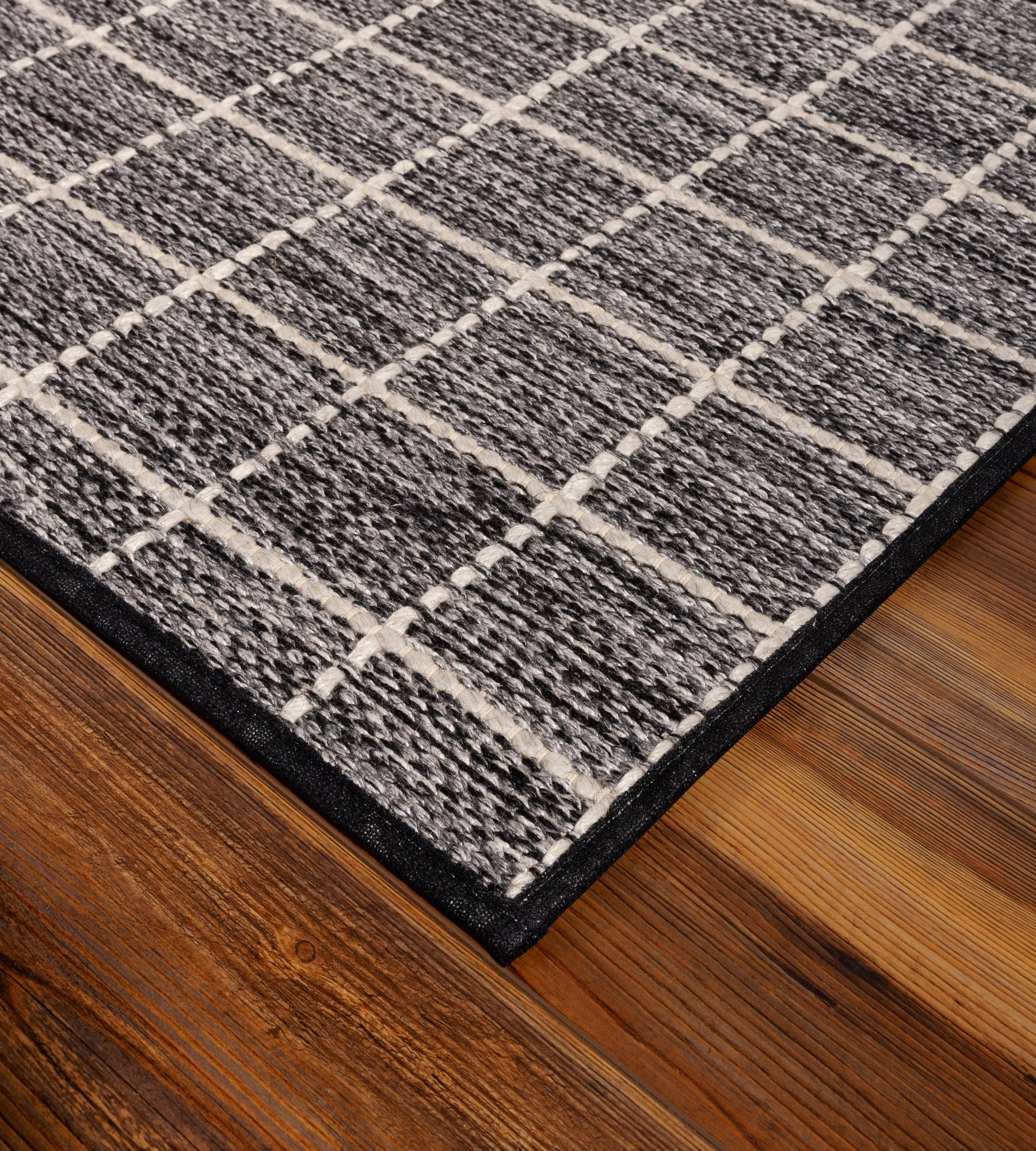 Oak Valley Tailored Square - Landing