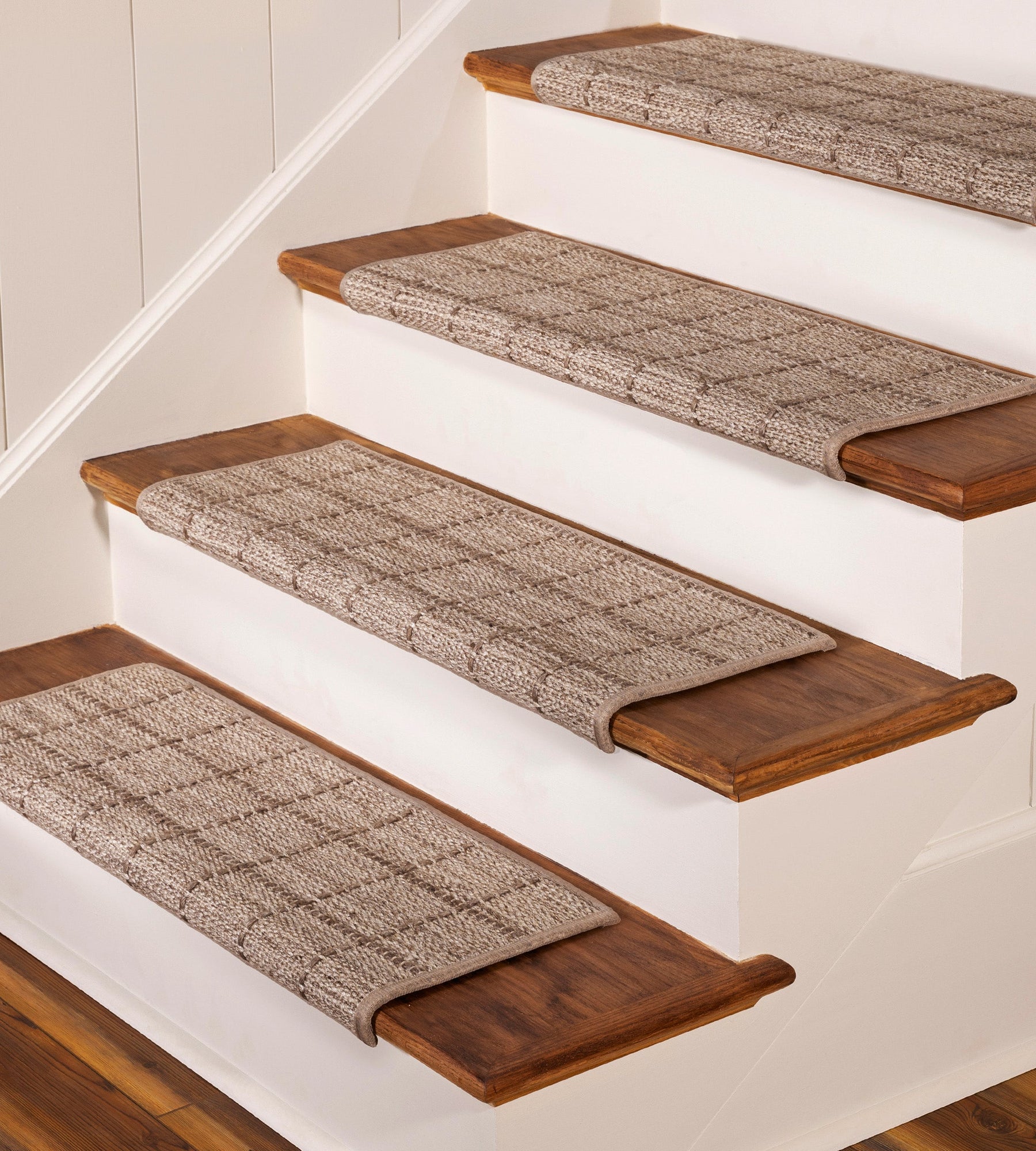 Oak Valley Tailored Square - Tread